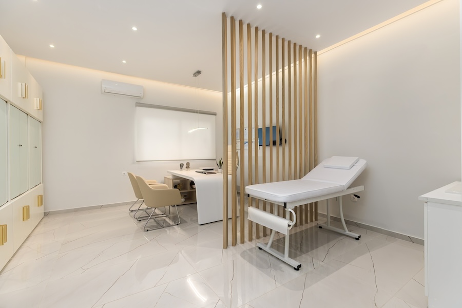 ogologos_pathologos_thessaloniki_dimitra_stamati_office_room